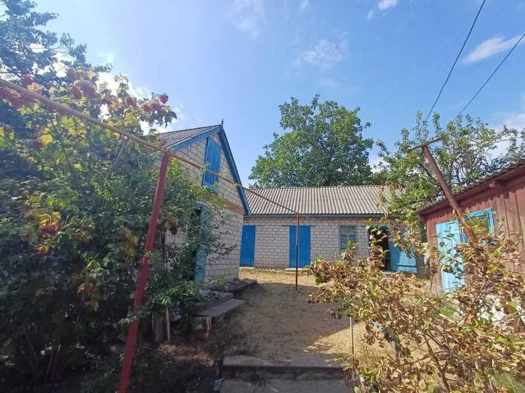 Продаж окремого будинку в Карлівці 