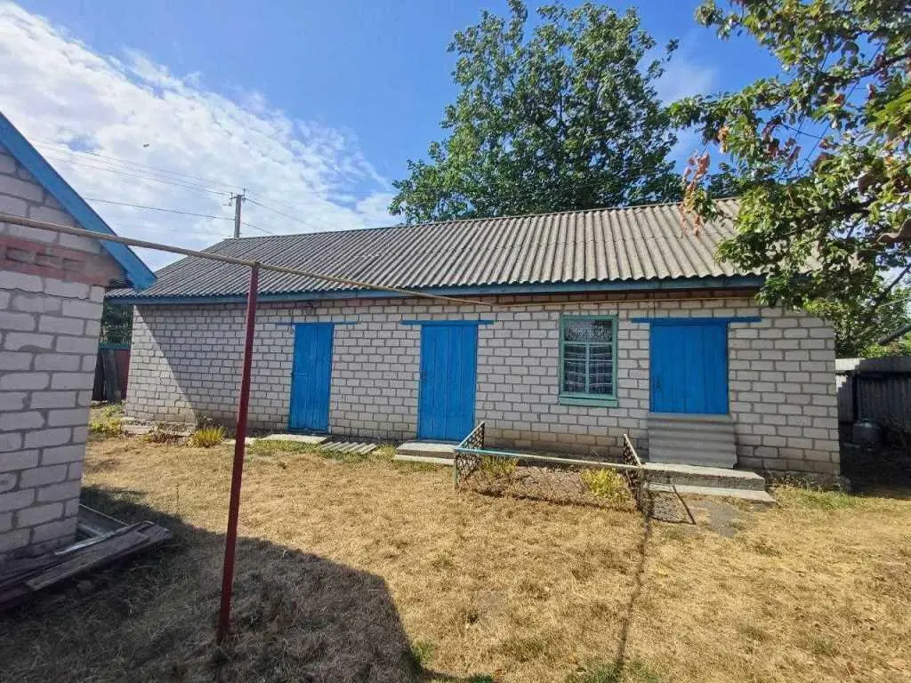 Продаж окремого будинку в Карлівці 