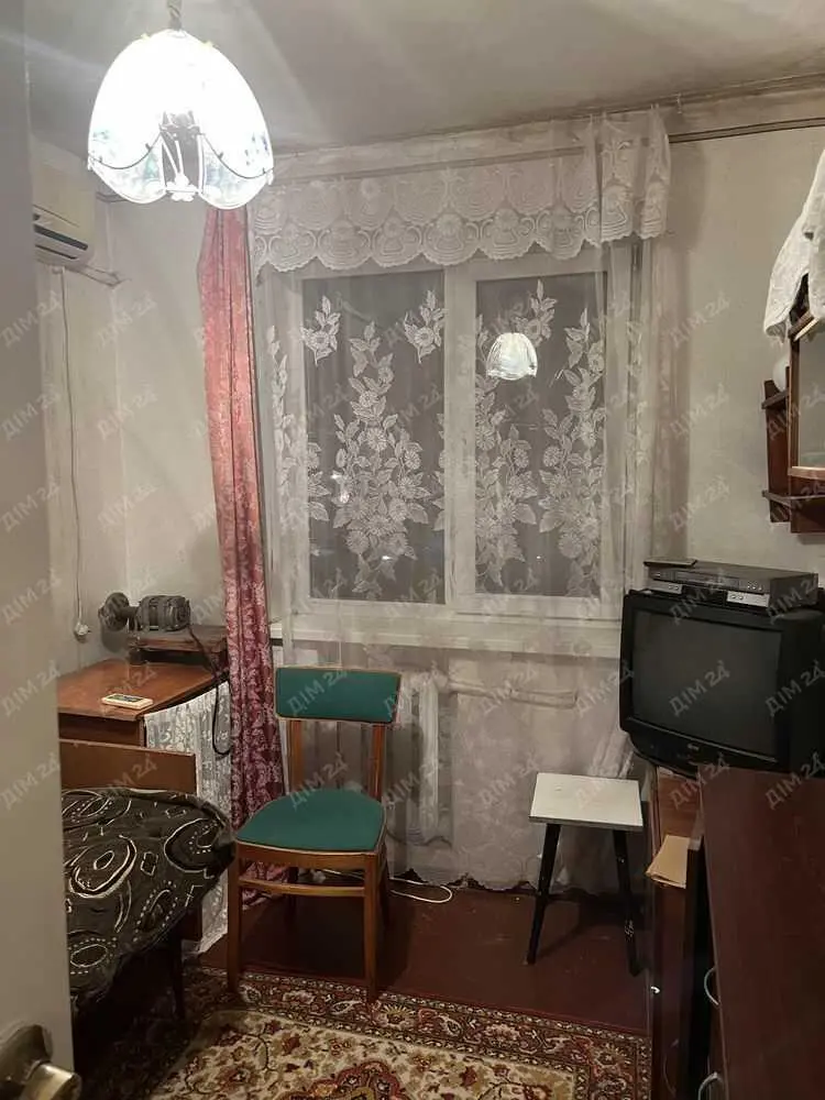 Чотирикімнатна квартира біля Автовокзалу