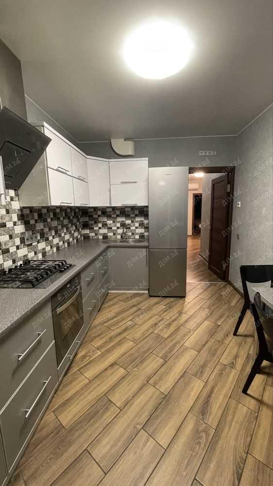 Трикімнатна квартира на Розсошенцях в ЖК Садовий