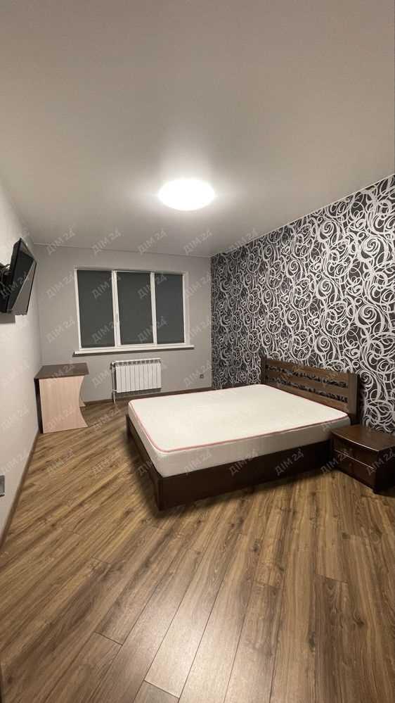 Трикімнатна квартира на Розсошенцях в ЖК Садовий