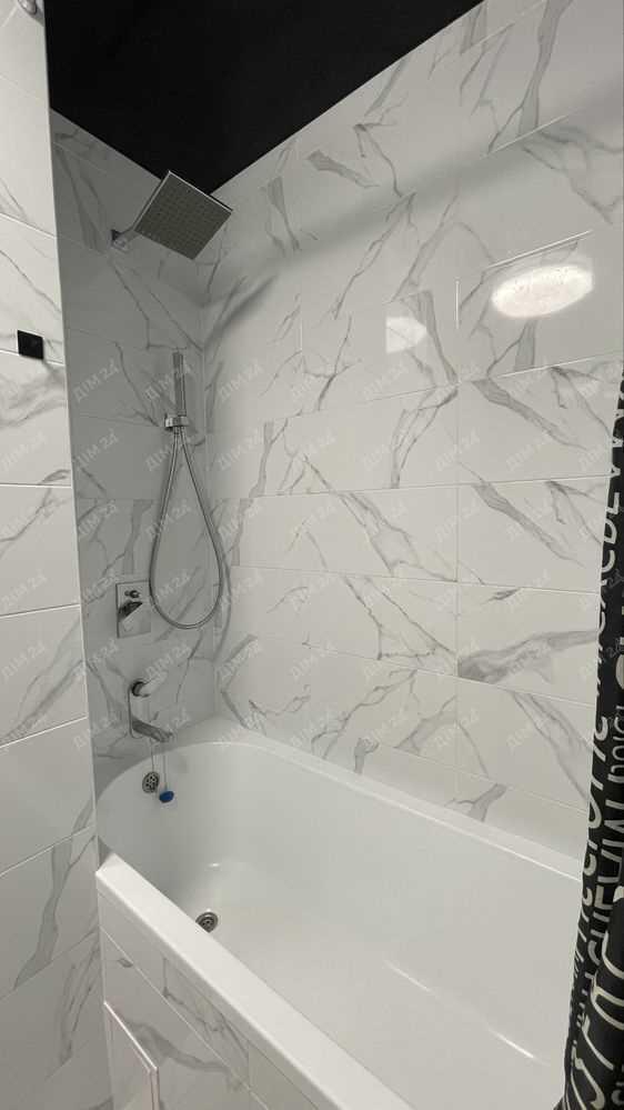 Трикімнатна квартира на Розсошенцях в ЖК Садовий