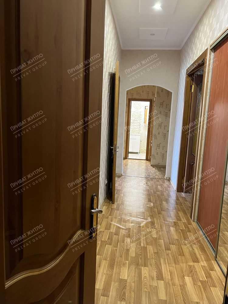 Трикімнатна квартира поруч зі Стадіоном Ворскла