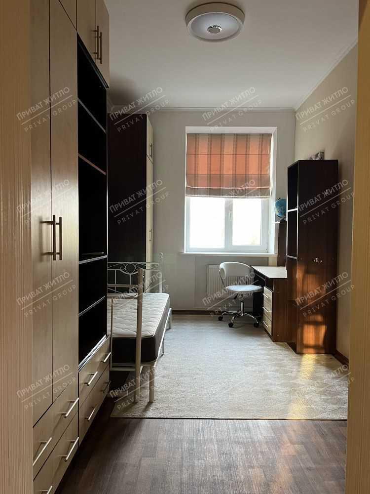 Трикімнатна квартира поруч зі Стадіоном Ворскла