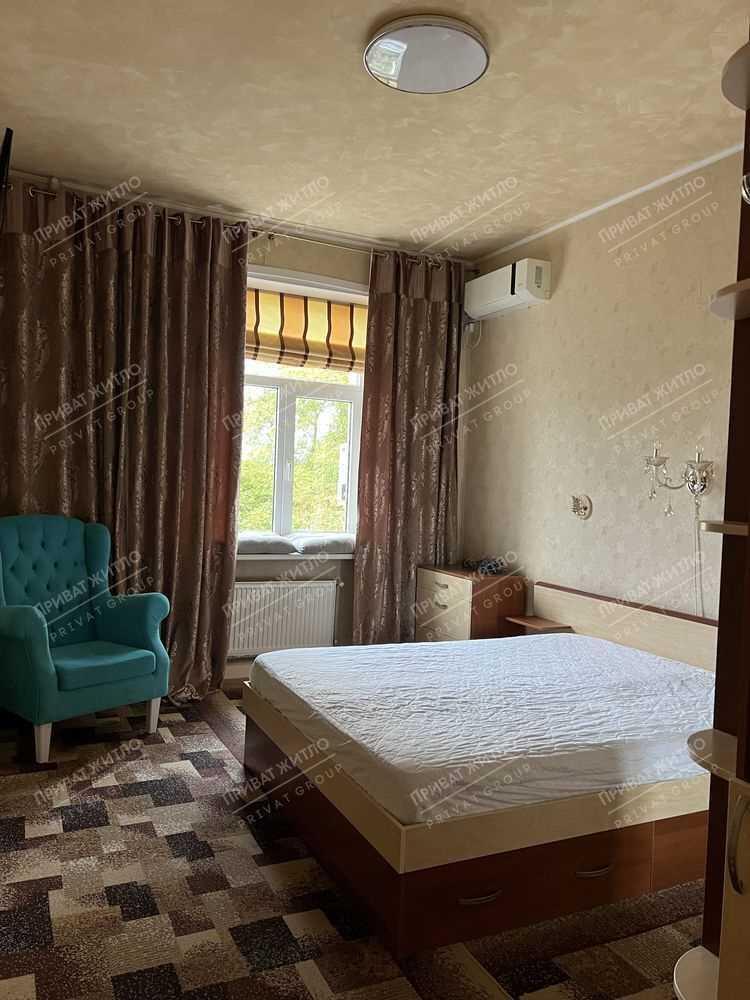 Трикімнатна квартира поруч зі Стадіоном Ворскла