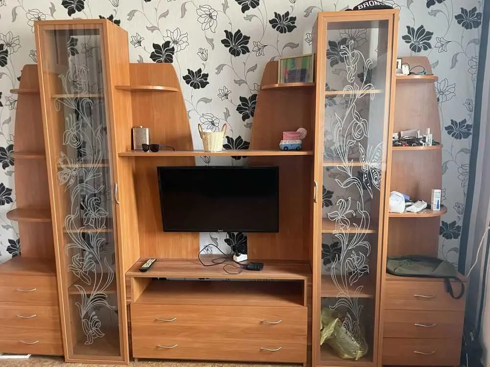 Лісок. Двокімнатна частина будинку.