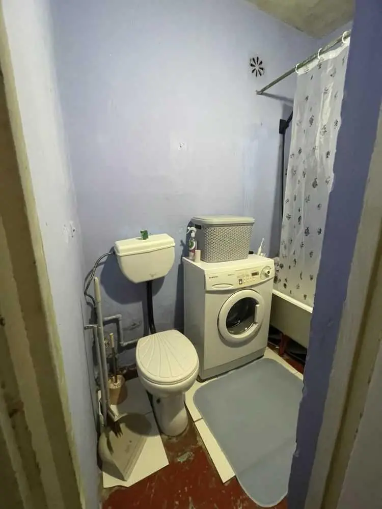 Однокімнатна квартира в пригороді. 