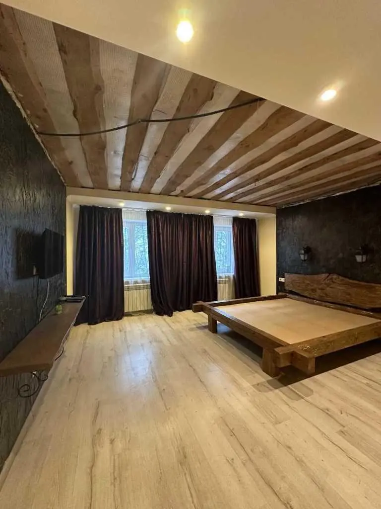 У продажу сучасний будинок