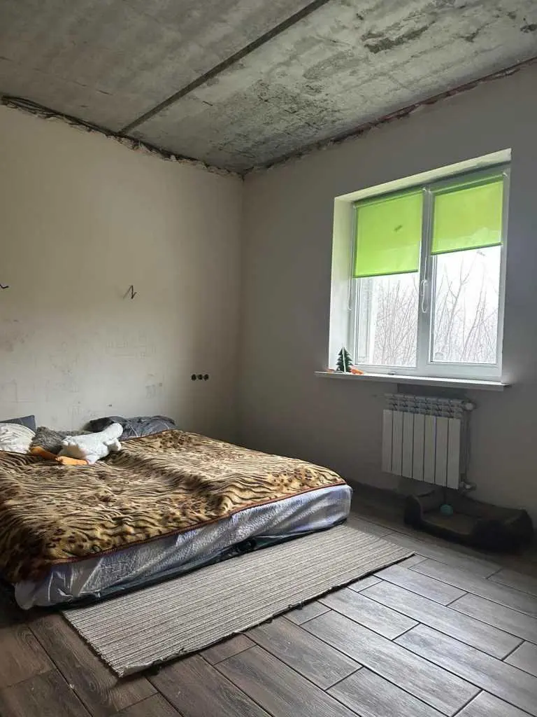 У продажу сучасний будинок