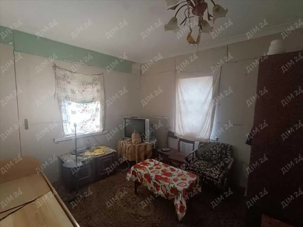 Частина будинку в Супрунівці з великою діляною