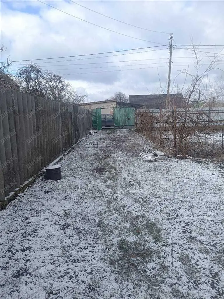 Частина будинку в Супрунівці з великою діляною