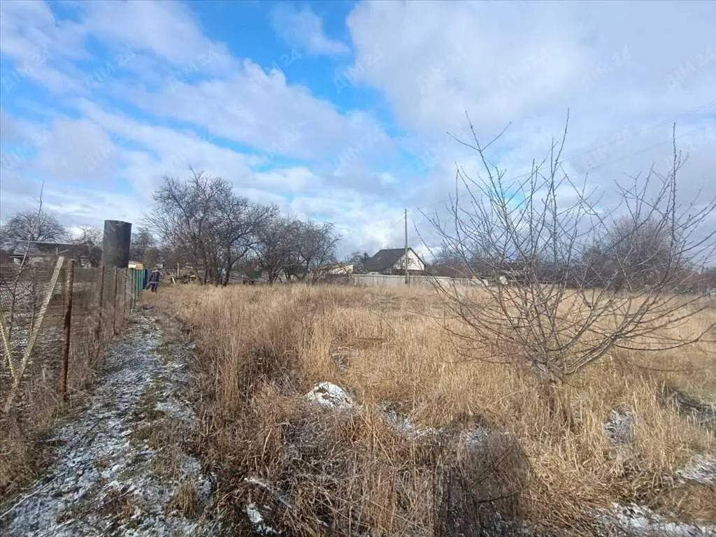 Частина будинку в Супрунівці з великою діляною