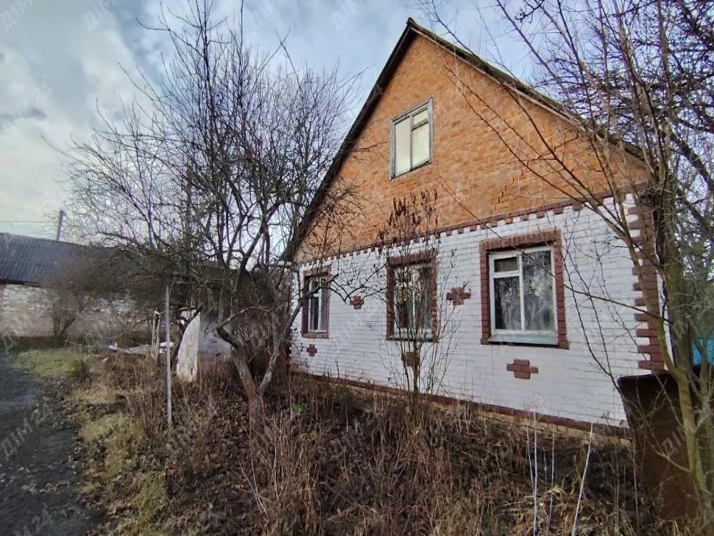 Будинок зі зручностями поруч з містом! 