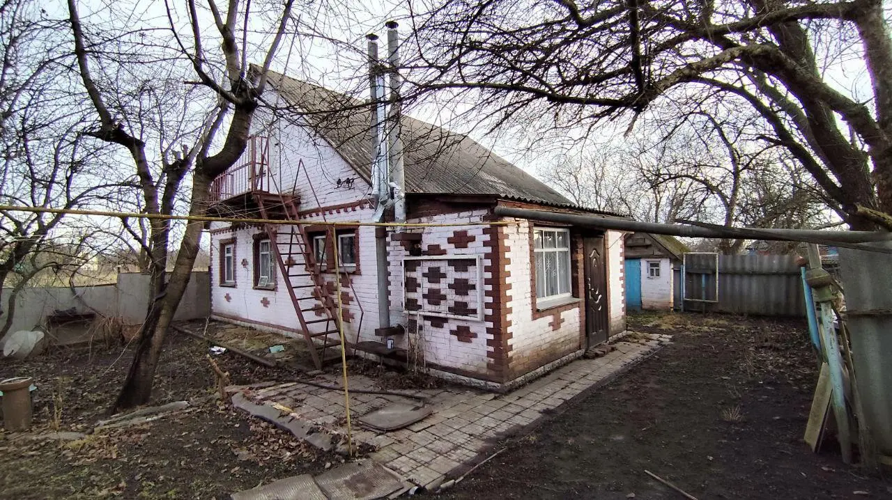 Будинок зі зручностями поруч з містом! 