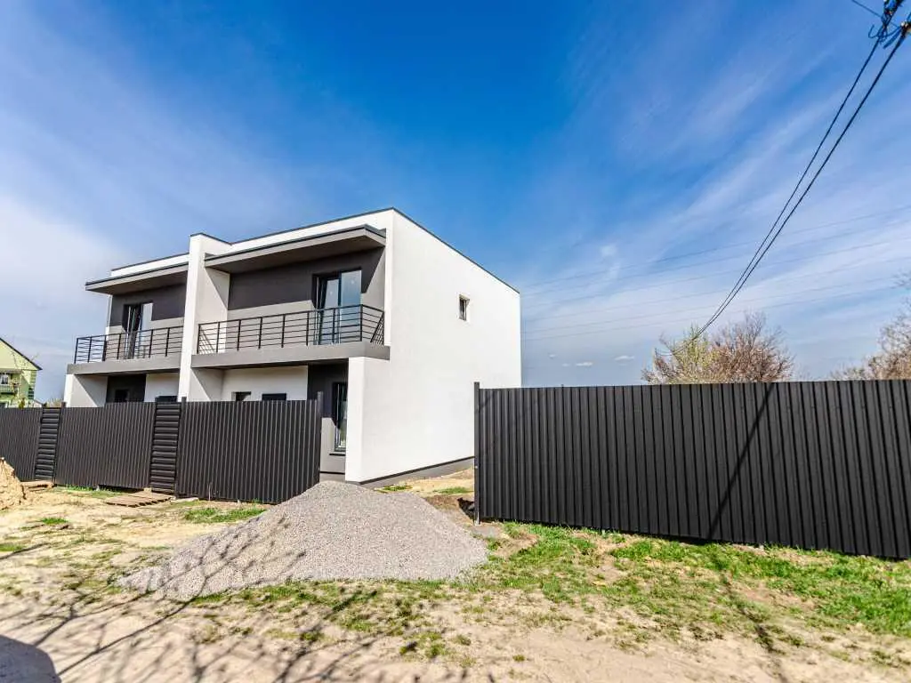 Продаж сучасного ,стильного дуплексу