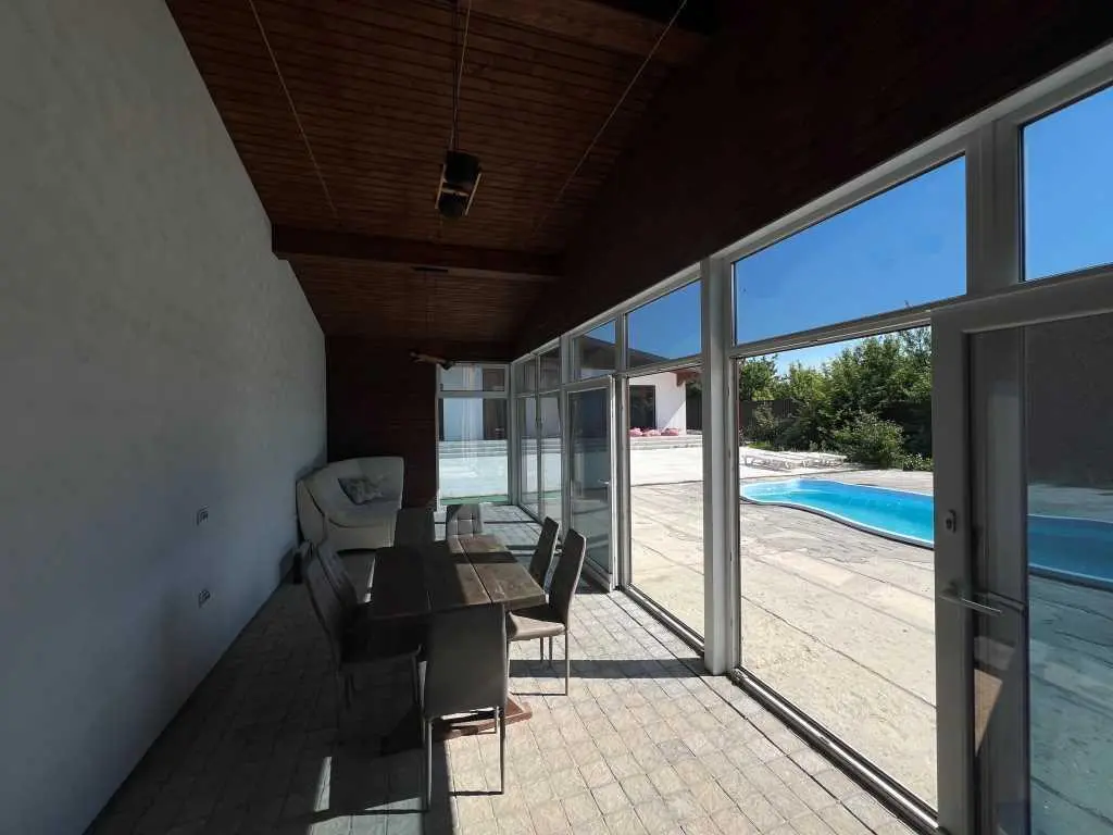 Шикарний будинок на Рибцях