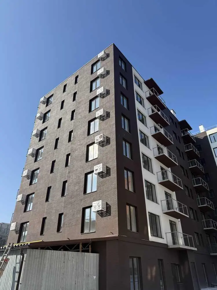 Трикімнатна квартира в новобудові!

