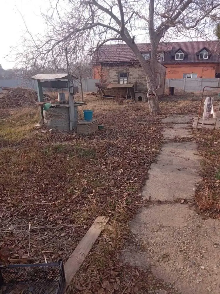 Продаж земельної ділянки під забудову на Розсошенцях