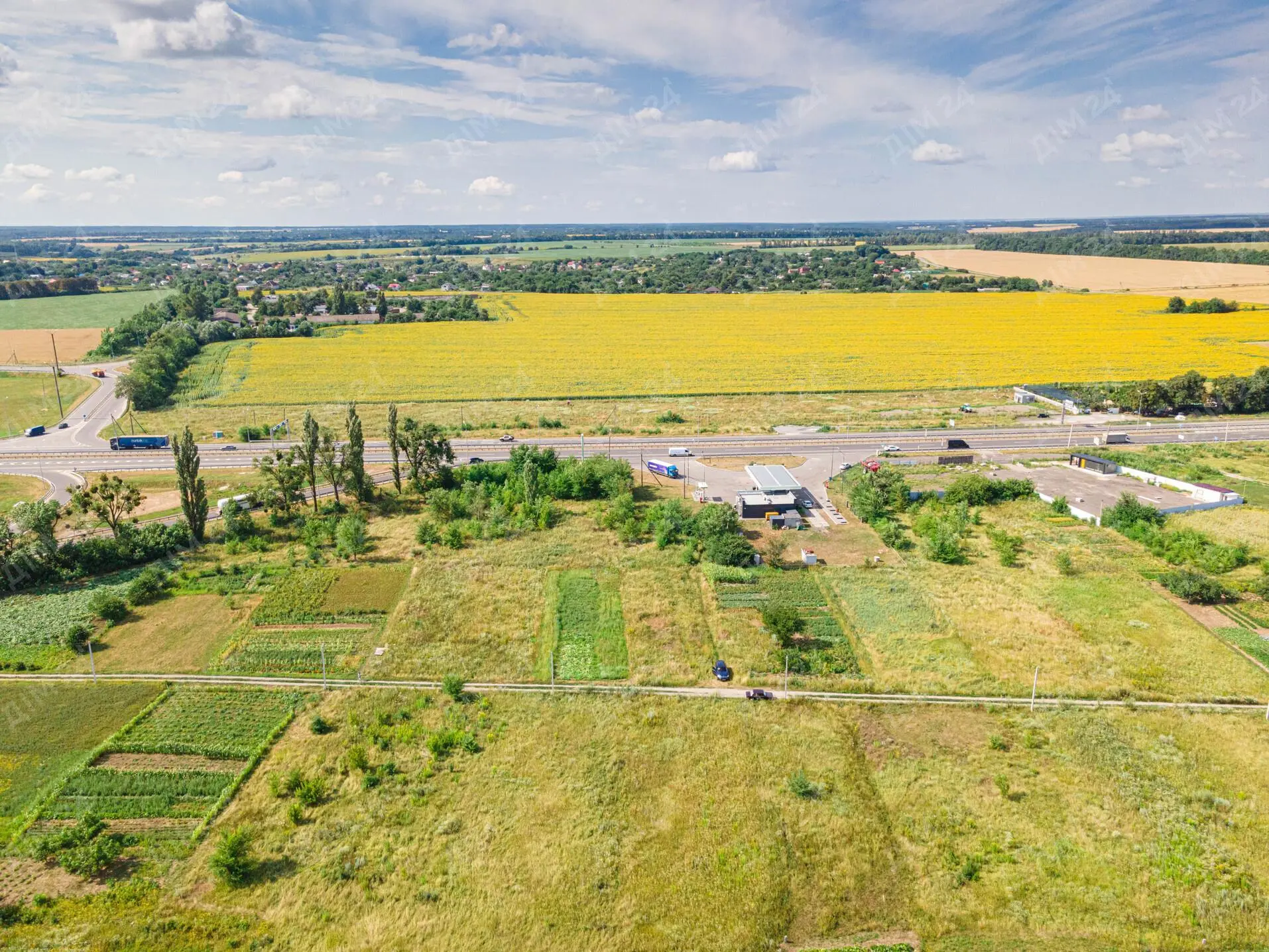 Ділянка в Супрунівці, світло по межі. 