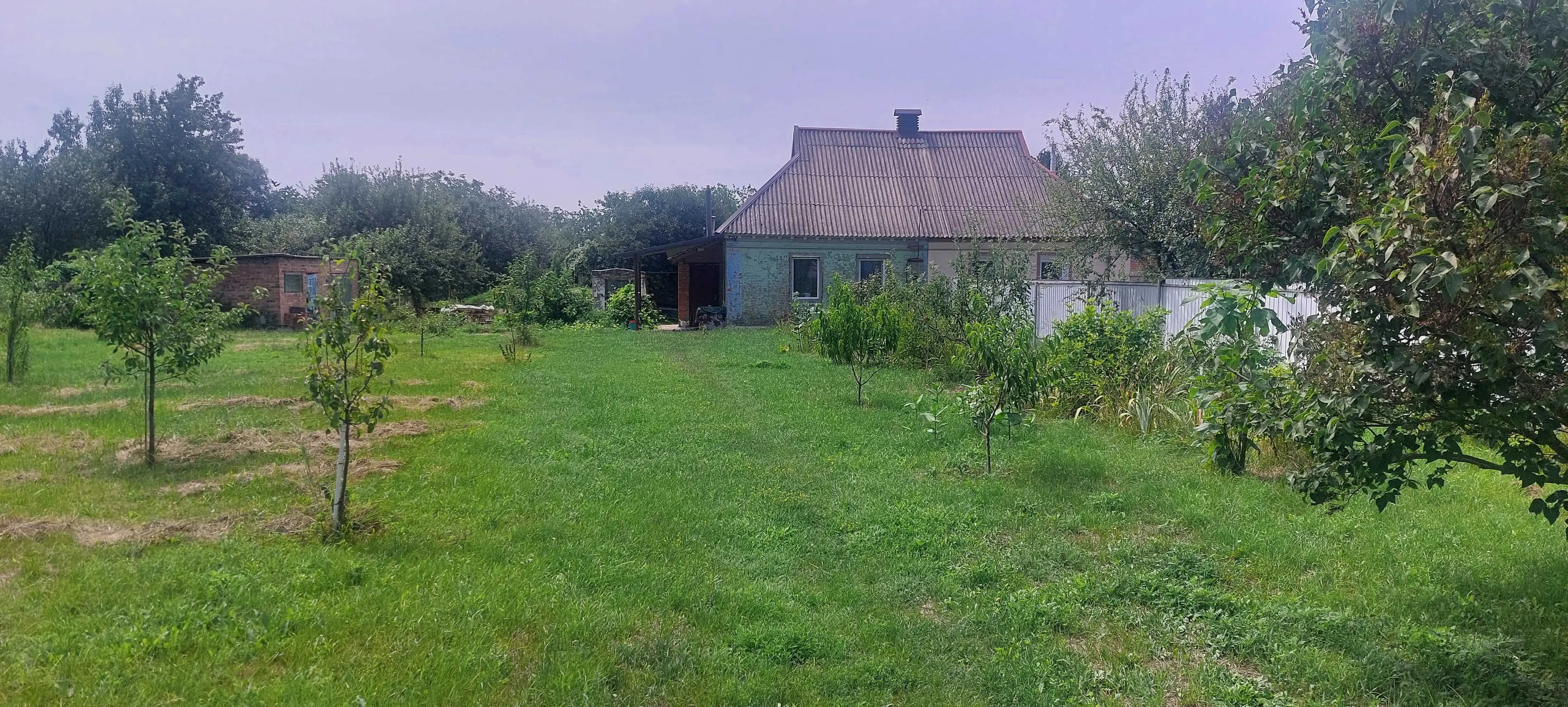 Півбудинку з ремонтом в с.Мильці