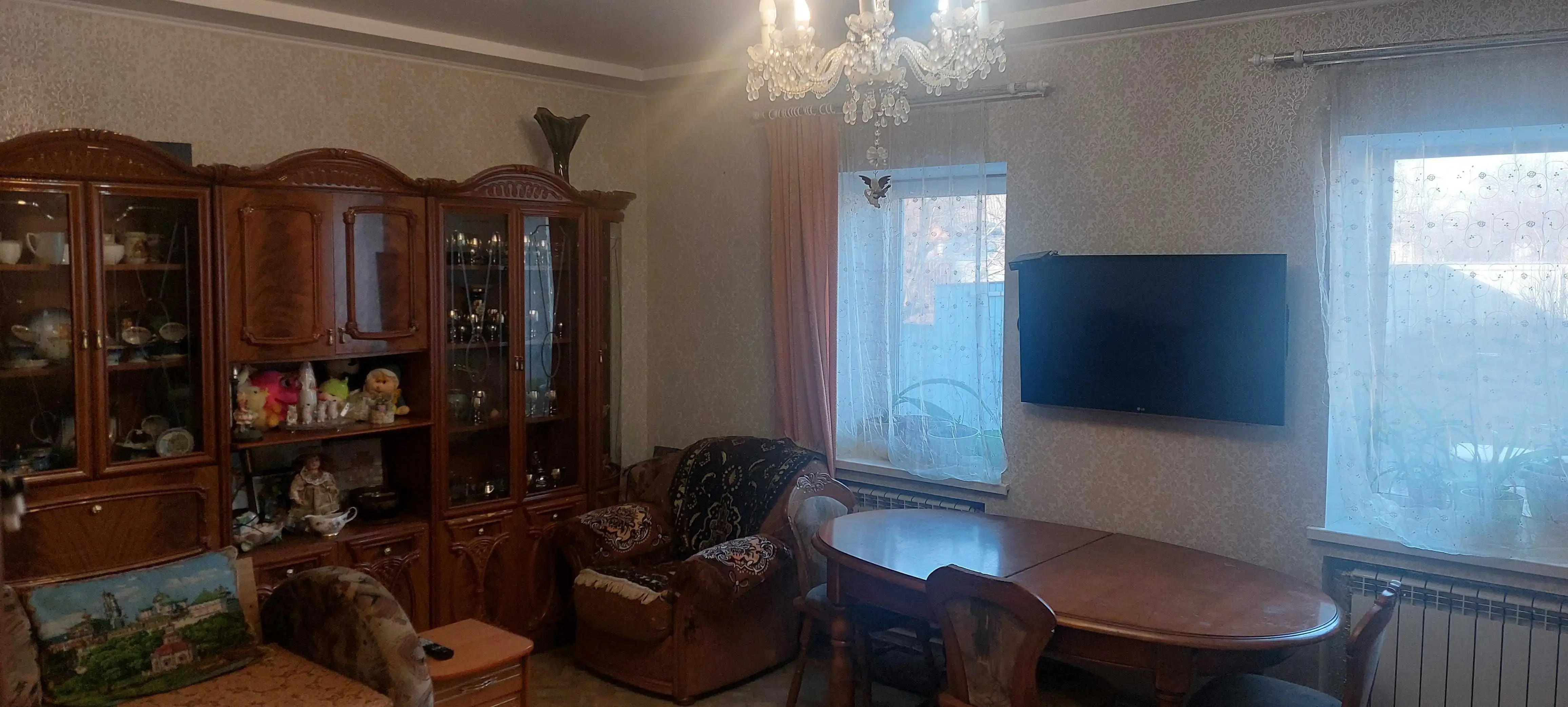 Півбудинку з ремонтом в с.Мильці