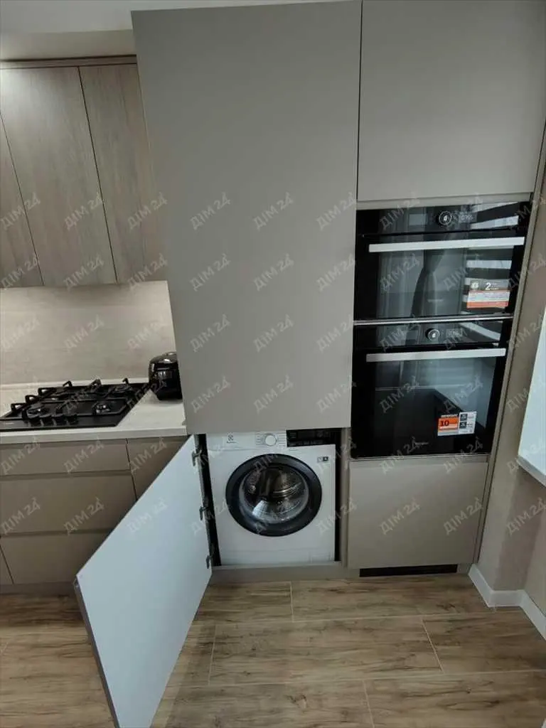 Однокімнатна квартира в новобудові з ремонтом