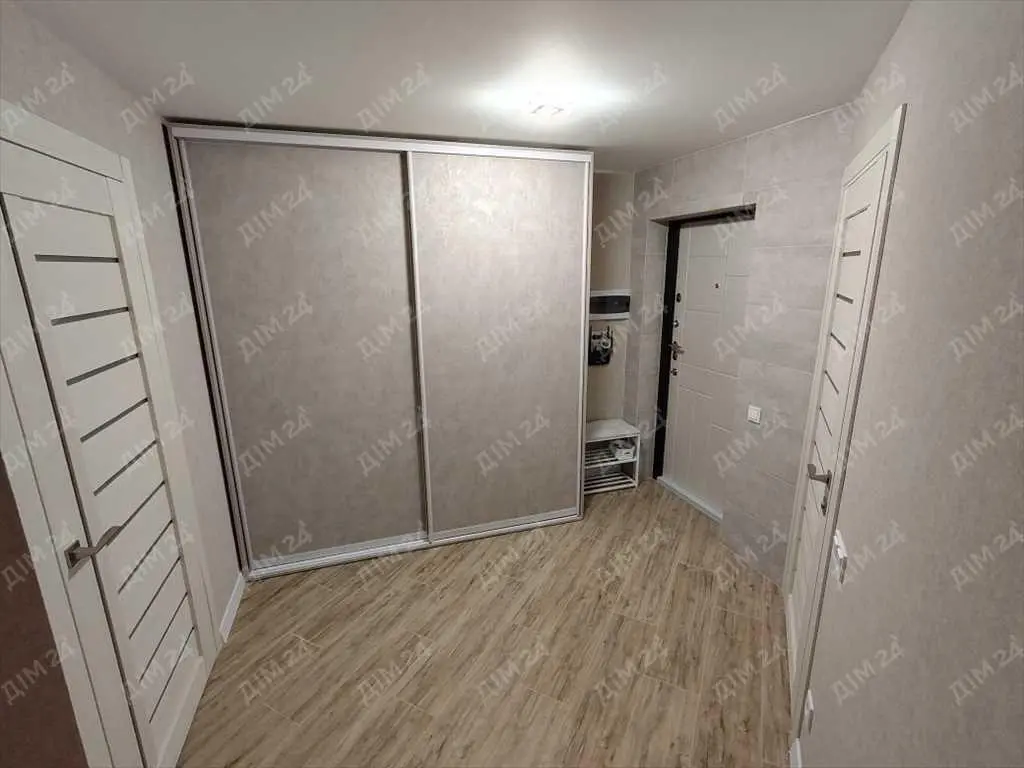 Однокімнатна квартира в новобудові з ремонтом