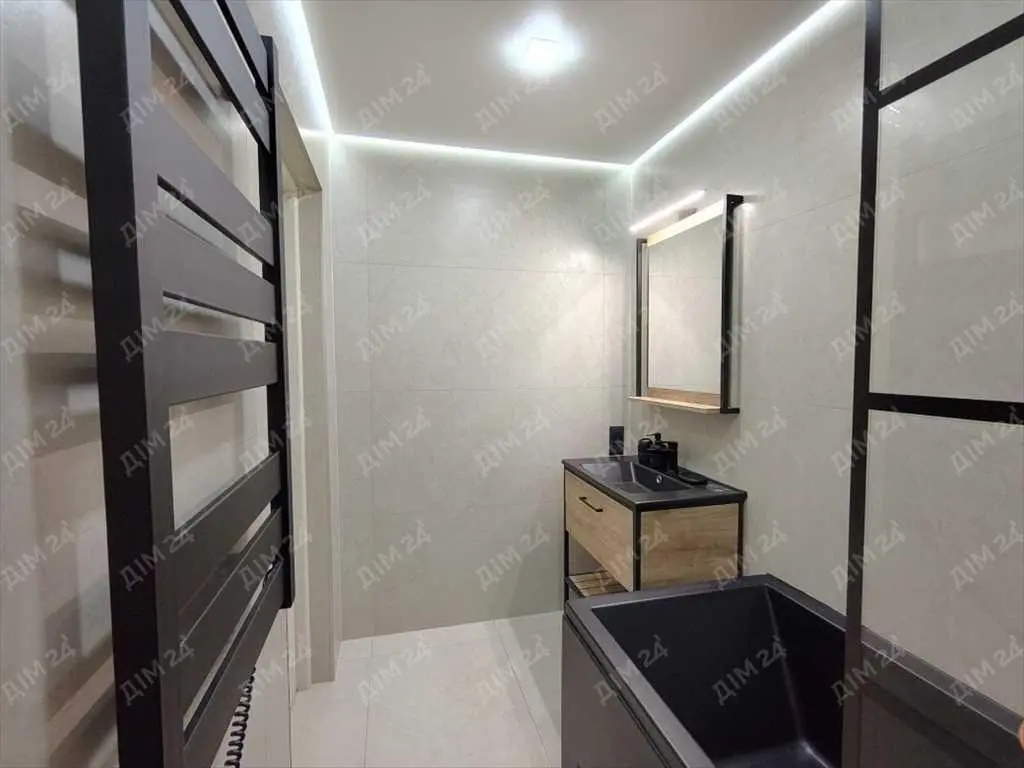 Однокімнатна квартира в новобудові з ремонтом