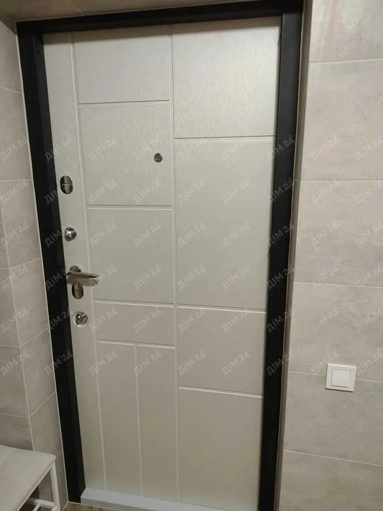 Однокімнатна квартира в новобудові з ремонтом