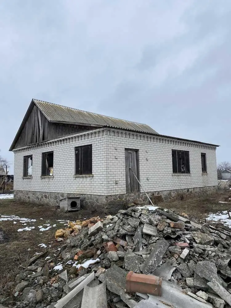 Добротна недобудова в передмісті!