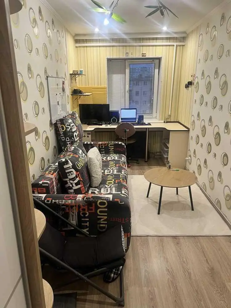 Трикімнатна квартира на Соборності!