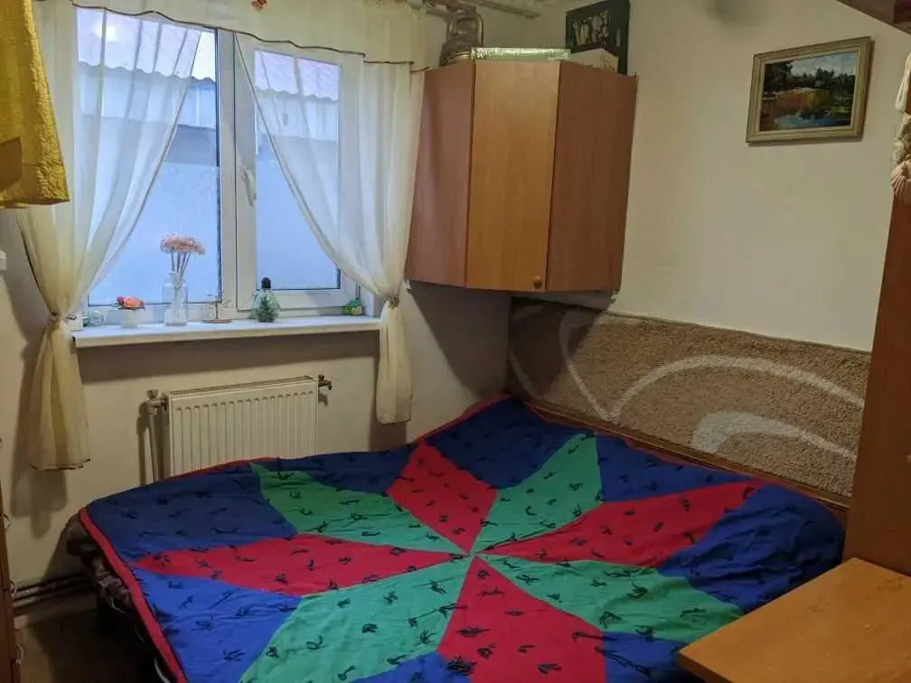 Окремий будинок біля річки