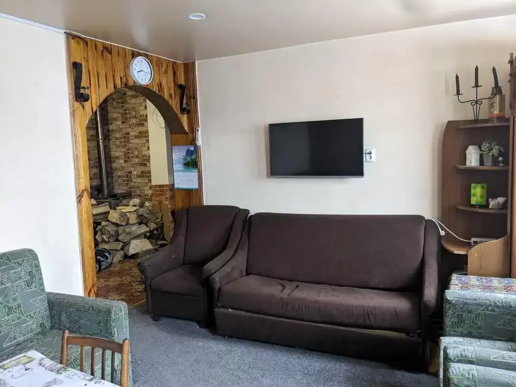 Окремий будинок біля річки