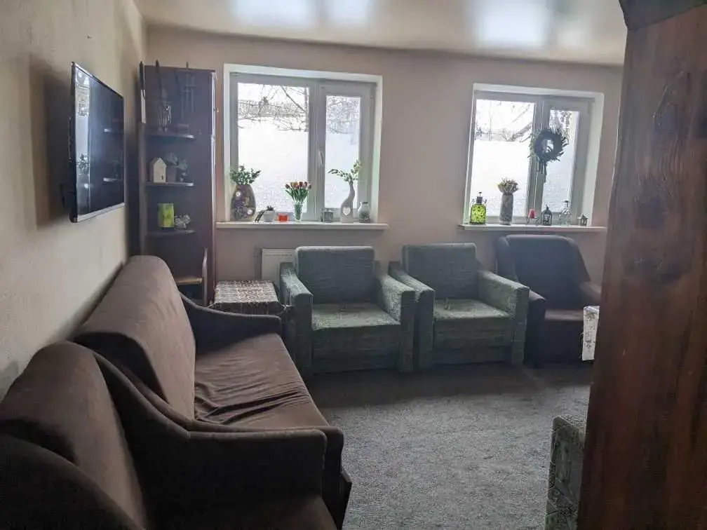 Окремий будинок біля річки