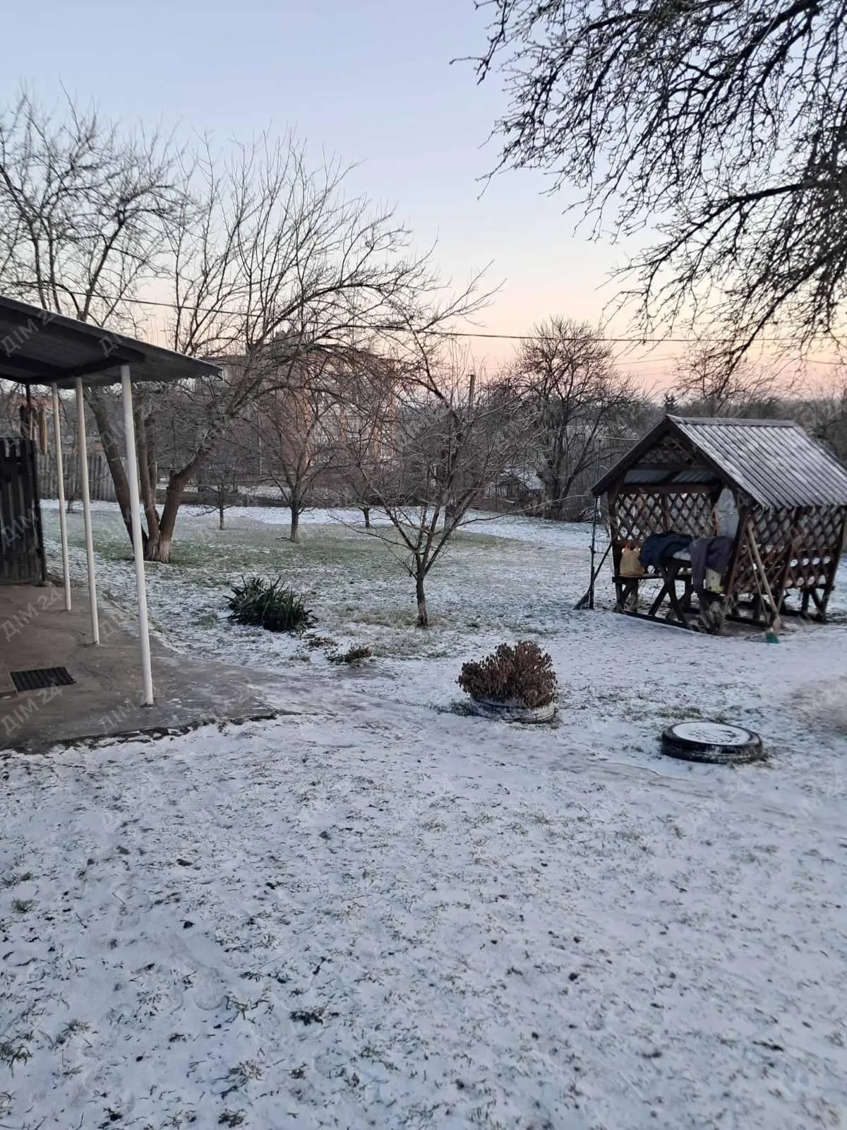 Гарний будинок в центрі Нових Санжар