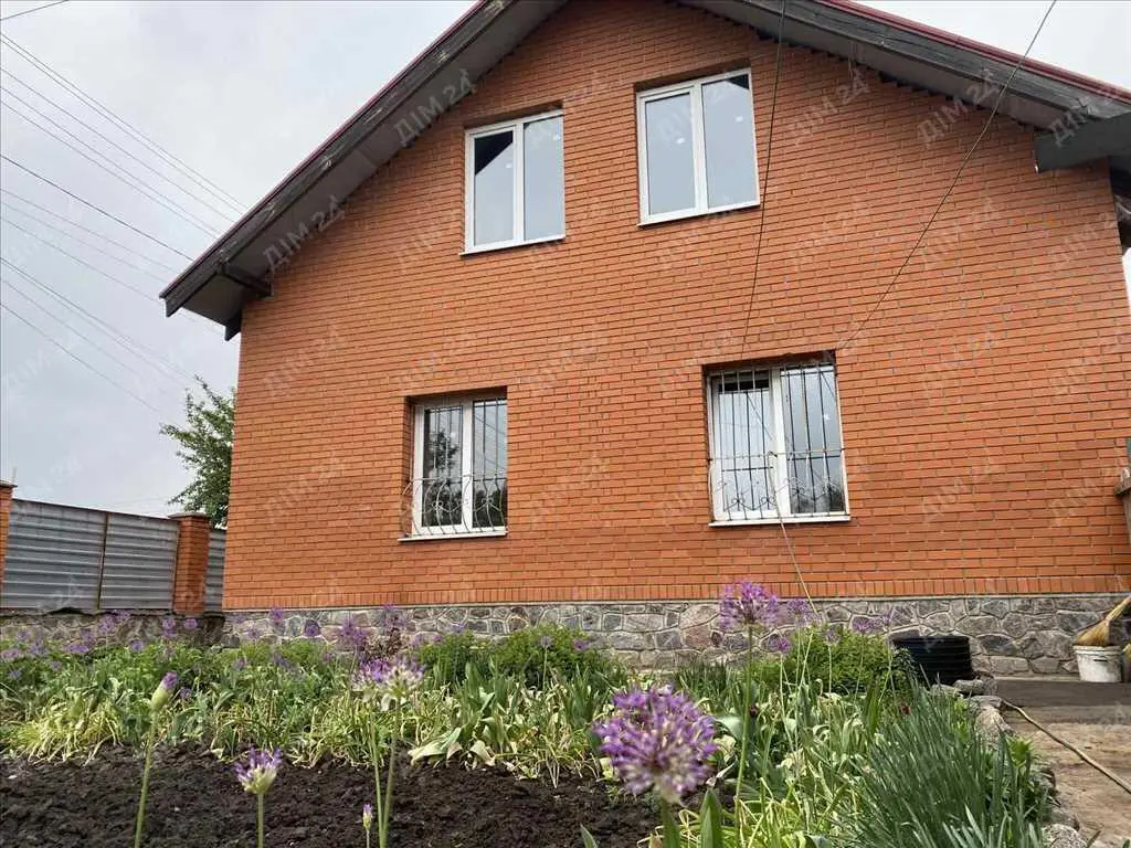 Капітальний будинок, 1 км від Макдональдса.