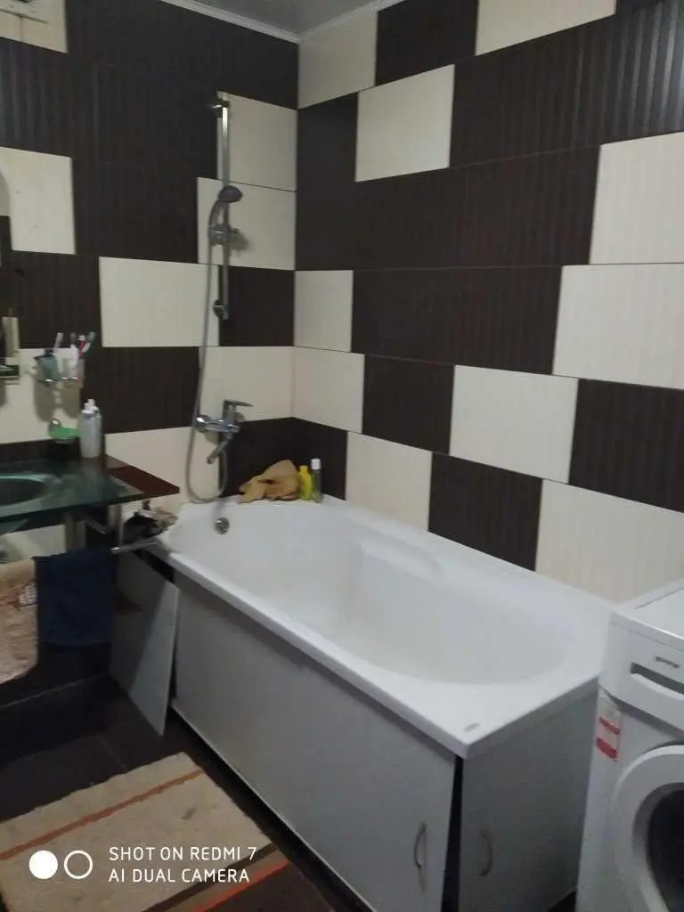 Велика трикімнатна квартира, чешка! 