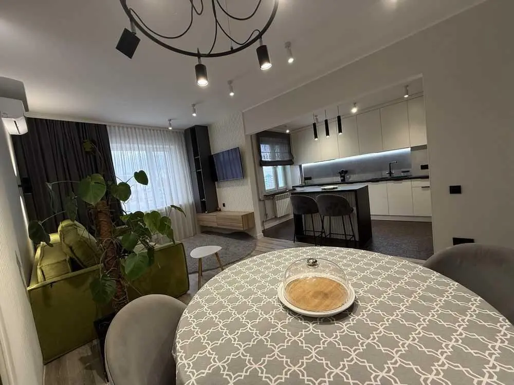 Розкішна квартира на Леваді!