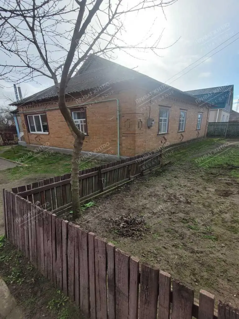 Частина будинку в передмісті