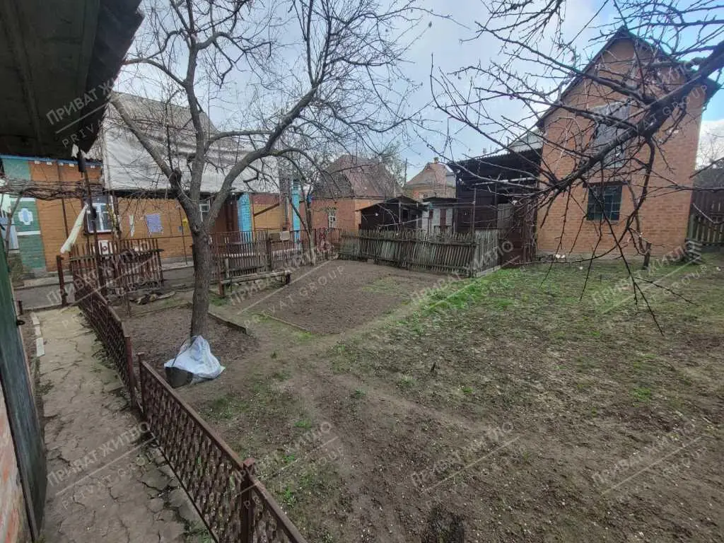 Частина будинку в передмісті