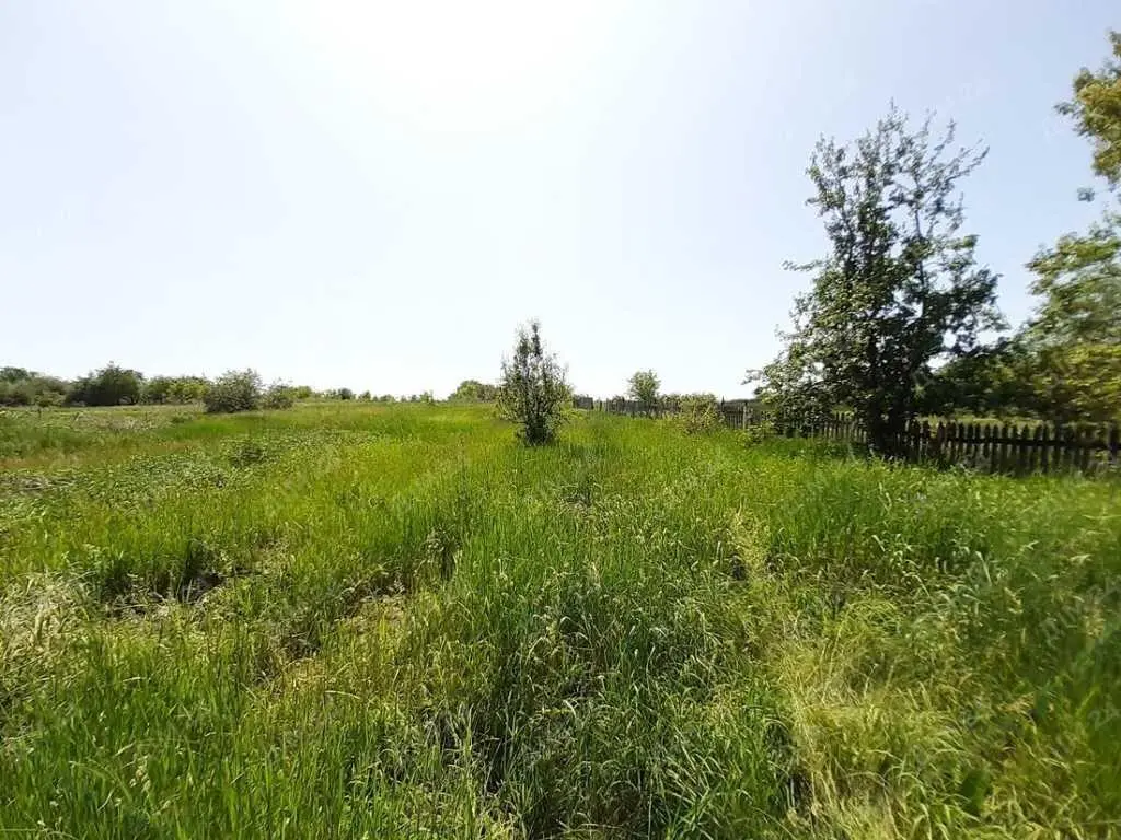 Доглянутий будинок з комунікаціями. 