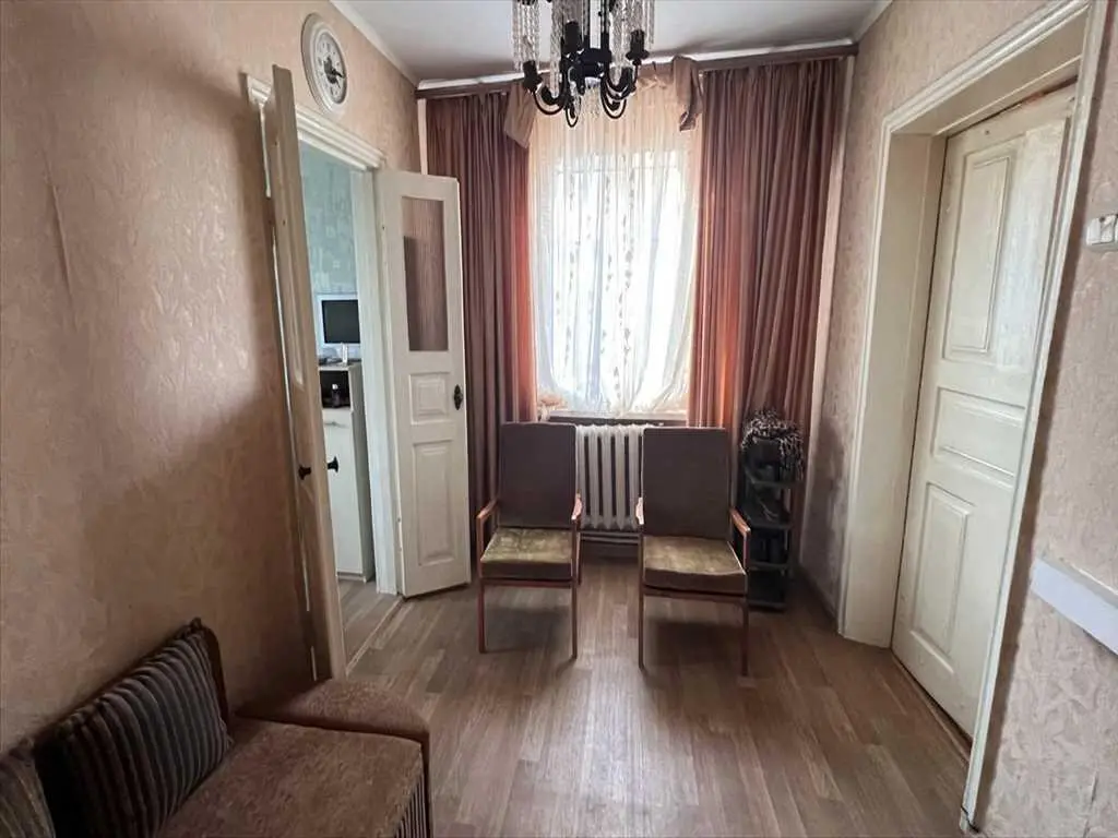 Окремий будинок в районі Південного вокзалу!