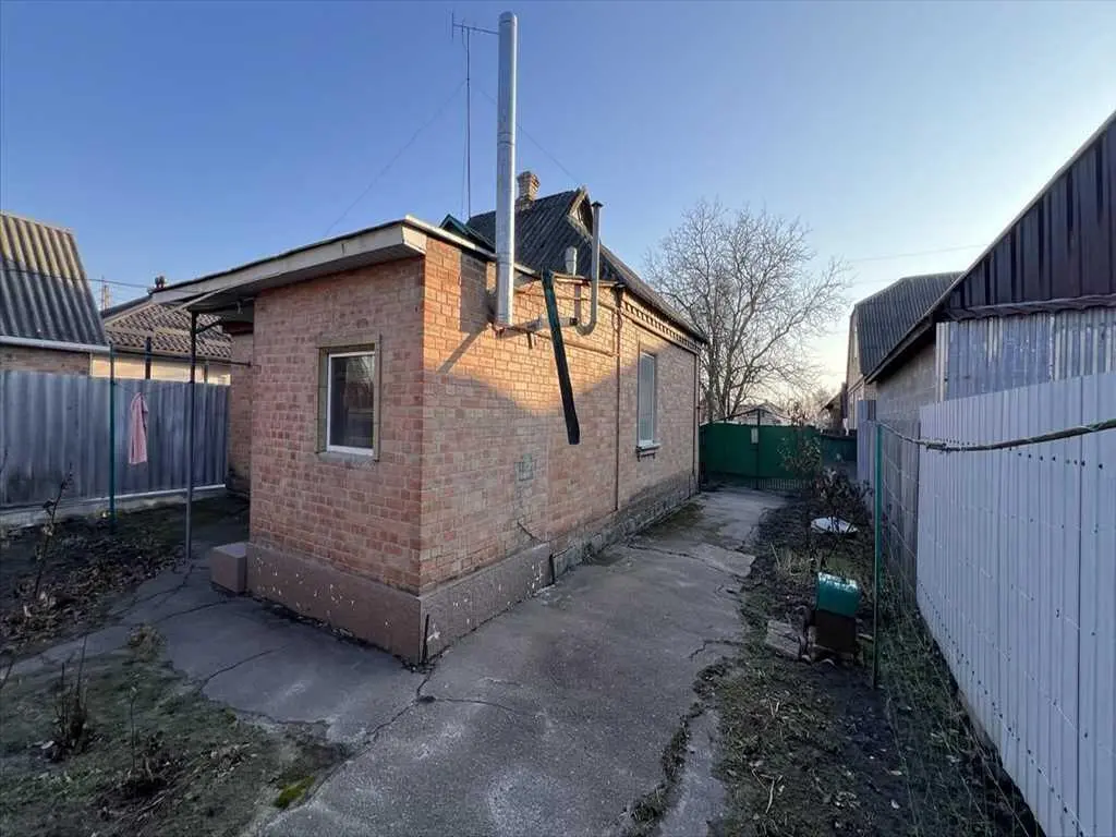 Окремий будинок в районі Південного вокзалу!