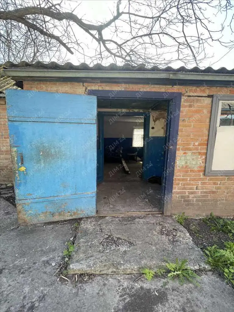 Продаж частини будинку з окремим правом власності.