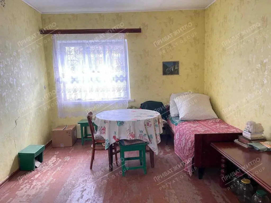  Цегляний будинок в районі Автоагрегатного заводу.
