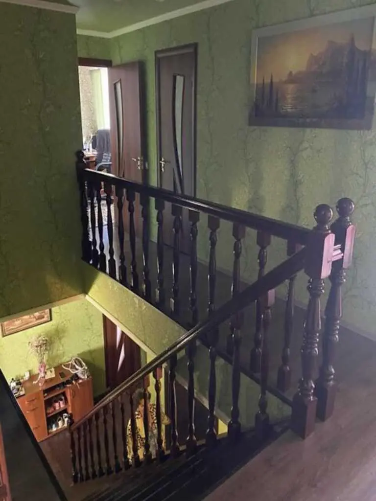 Продаж цегляного будинку