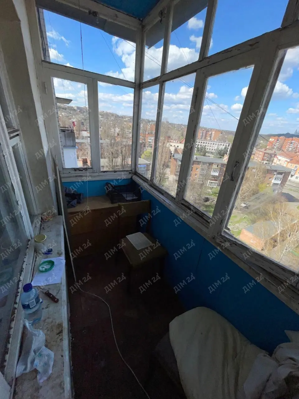 Простора трикімнатна квартира на Подолі