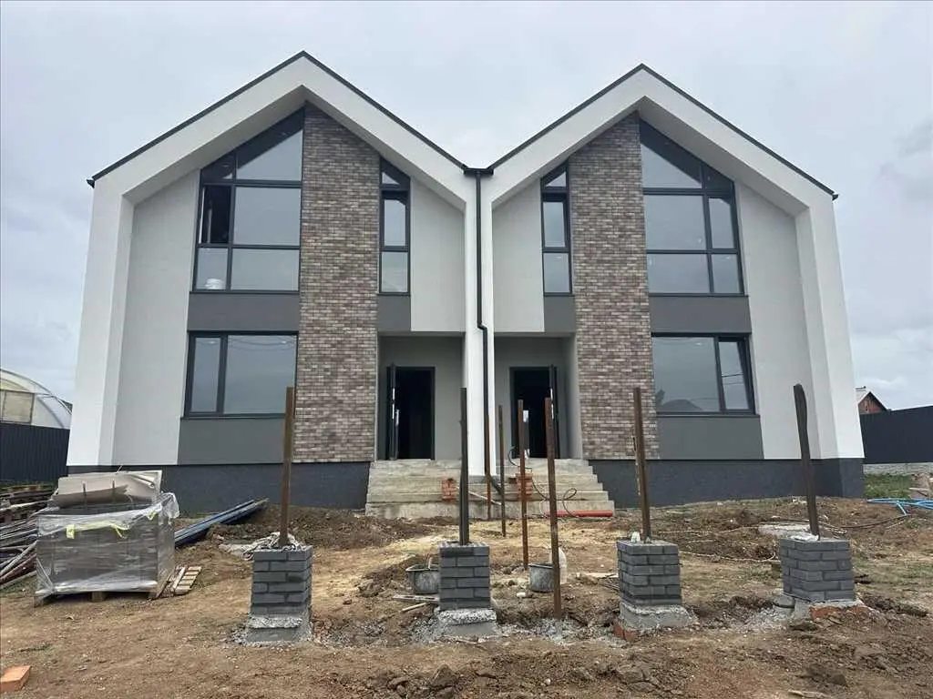 Ваш ідеальний простір чекає на вас у затишному мікрорайоні Яр!