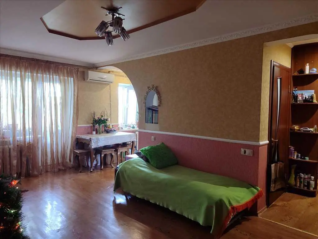 Затишна 3-кімнатна квартира з автономним опаленням чекає на вас! 