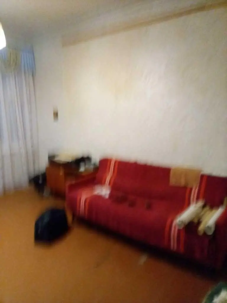 Бюджетна двокімнатна у центрі